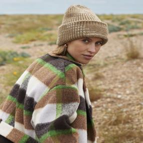 Chunky Knit Reverse Patch Beanie