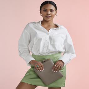 Boutique Travel/tech Organiser