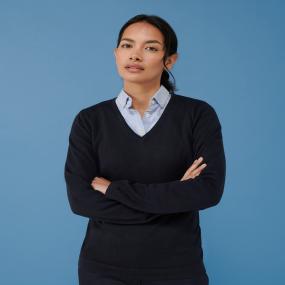 Women's 12 Gauge V-neck Jumper