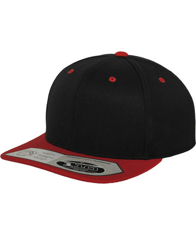 110 Fitted Snapback (110) In Black/Red